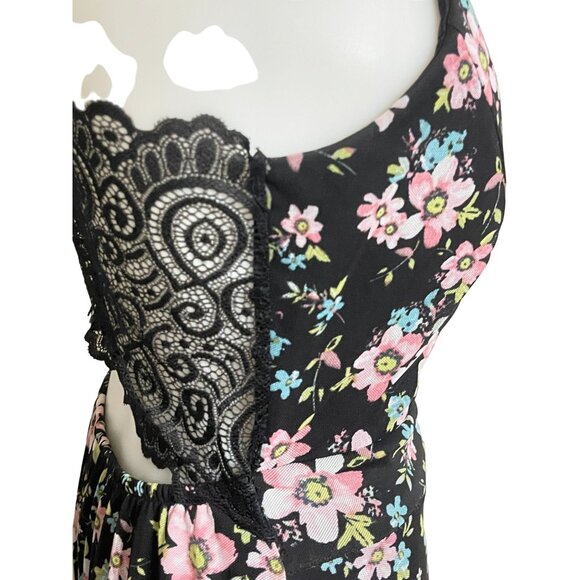 Floral Spaghetti Strap Dress With Lace Back High-Low Hem & Zip Closure - Picture 5 of 10
